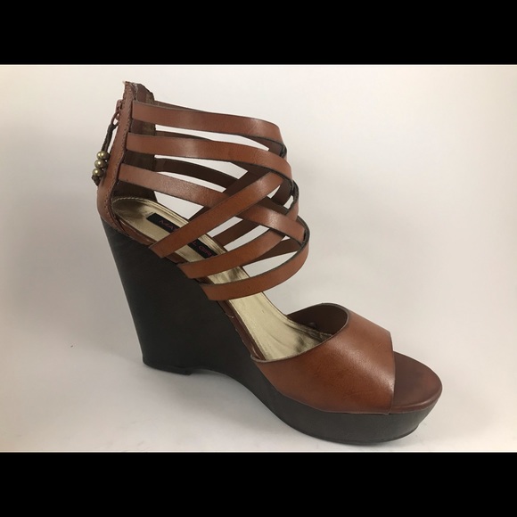 Shoes - Picture 4 of 9